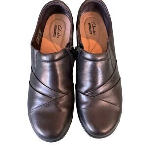 CLARKS Collection, BLACK  loafers, size 8.5, cute leather shoes!